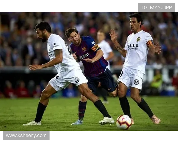 18岁埃斯帕特有望入选巴萨国家德比名单 可替补右后卫待命