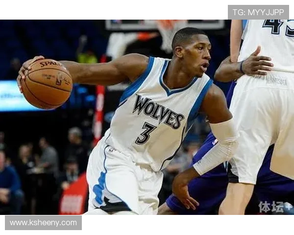 邓恩赞狄龙疯狂表现称其激励队友为中心感到庆幸